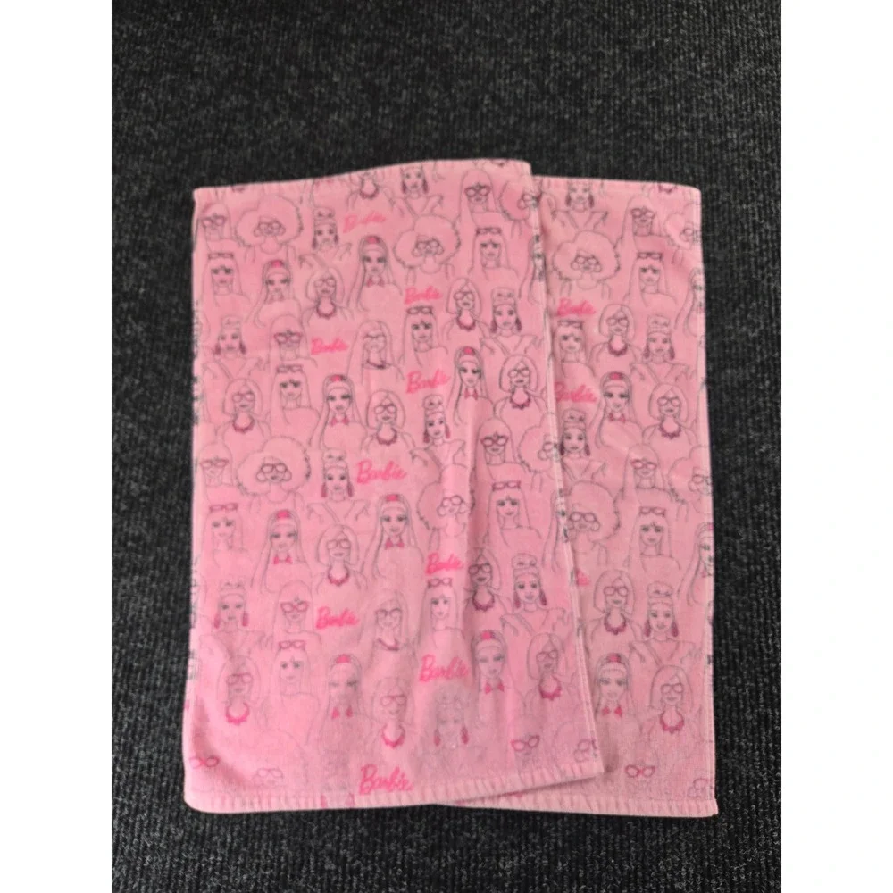 Barbie hand towel